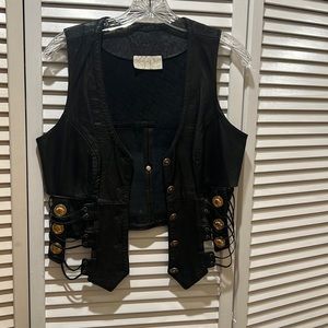 Cache Black leather vest